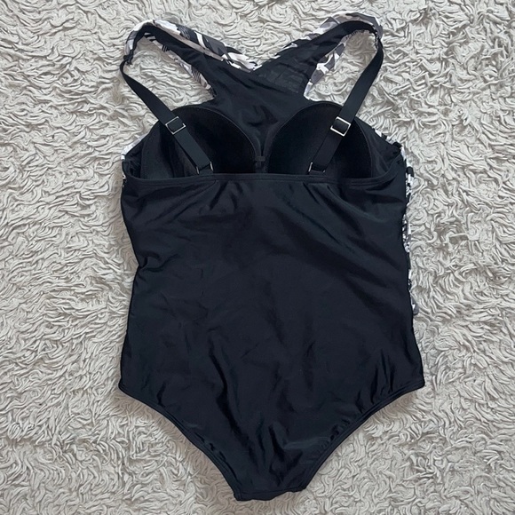 Swimsuits for All One Piece Animal Print Slimming High Neck 18 - Picture 5 of 8